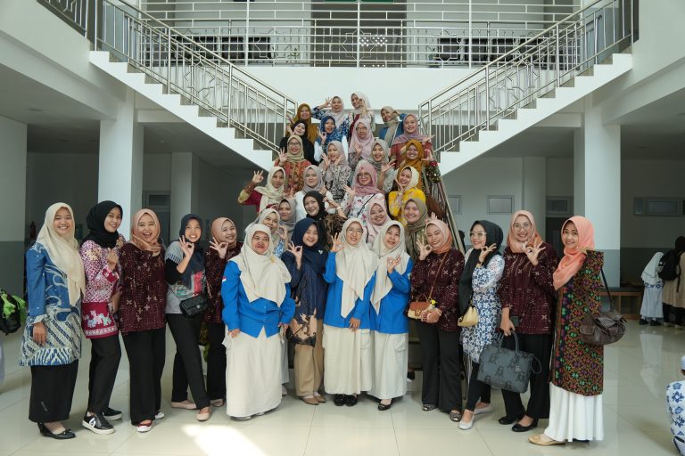 Semarak Hari Kartini di SD Islam Sultan Agung 3 Parent Teaching “Menjadi Ibu yang Menginspirasi”